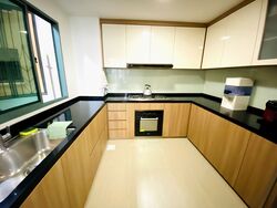 Yew Mei Green (D23), Condominium #333443021